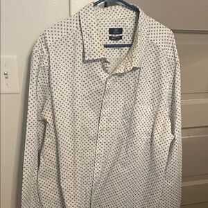 George White Shirt with Blue Pattern